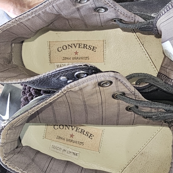 Shoe - Picture 2 of 10